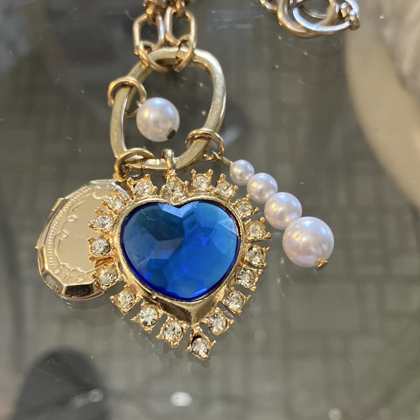 Gold Tone Link Chain Necklace Blue Heart Crystal Halo Charm Faux Pearl Toggle