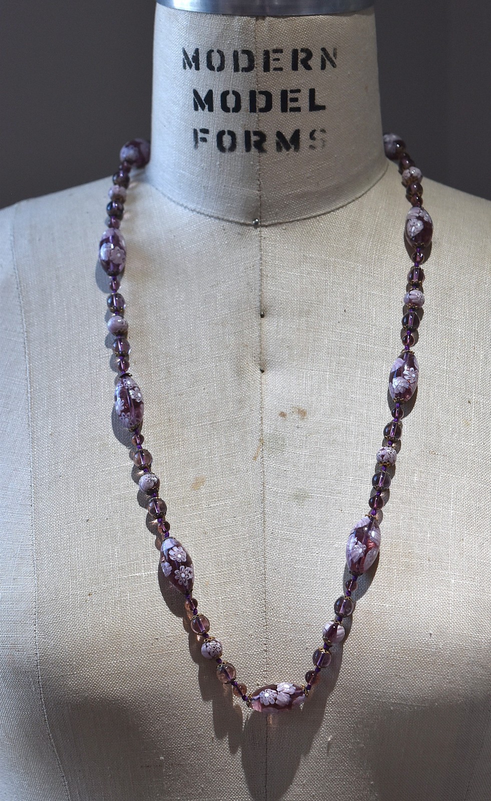 Vtg Venetian Murano Lavender Millefiori Glass Beaded Hand Knotted Necklace