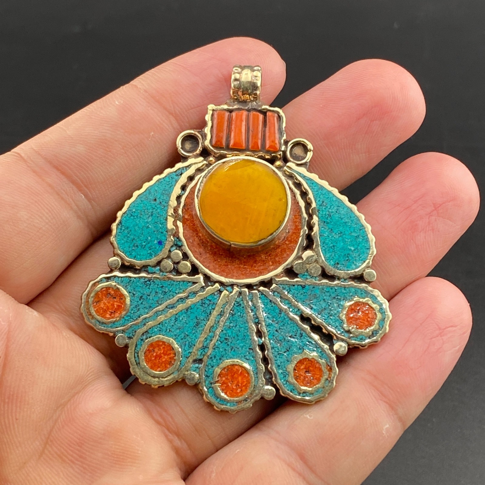 Beautiful flower design Tibetan handmade beautifully crafted pendant