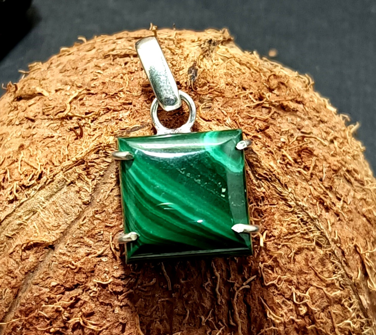 37.55 Natural Green Malachite Hand-Made Pendant In Solid Silver Certified A+Gems