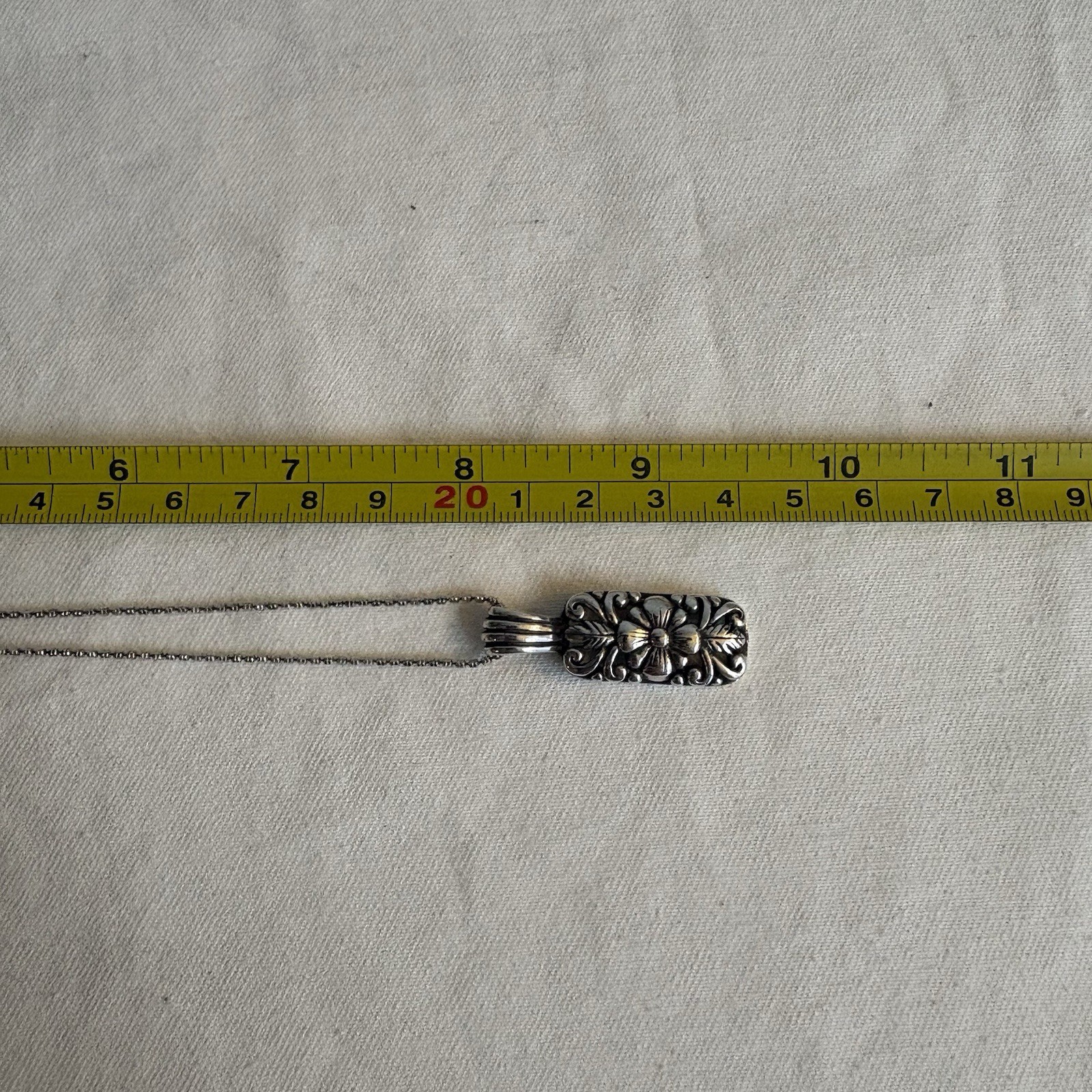 Italy Vintage 925 Sterling Silver Floral Pendant Necklace 18” Chain 9g