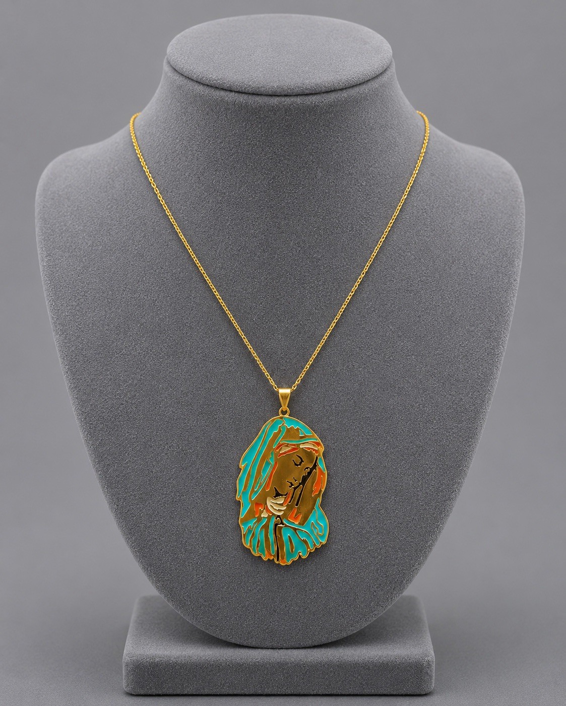 Elegant Gold Ton none tarnished none fade st. Mary Necklace Turquoise
