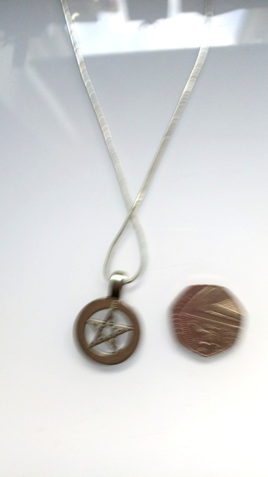 star pendant necklace costume jewellery 23cm drop (46cm length)