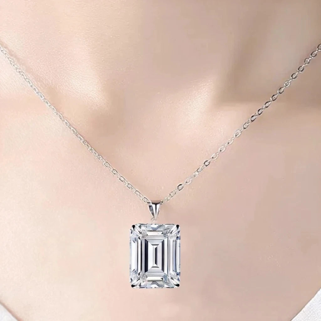 Gorgeous White Zircon Inlaid Pendant Necklace Neck Chain Jewelry Accessory