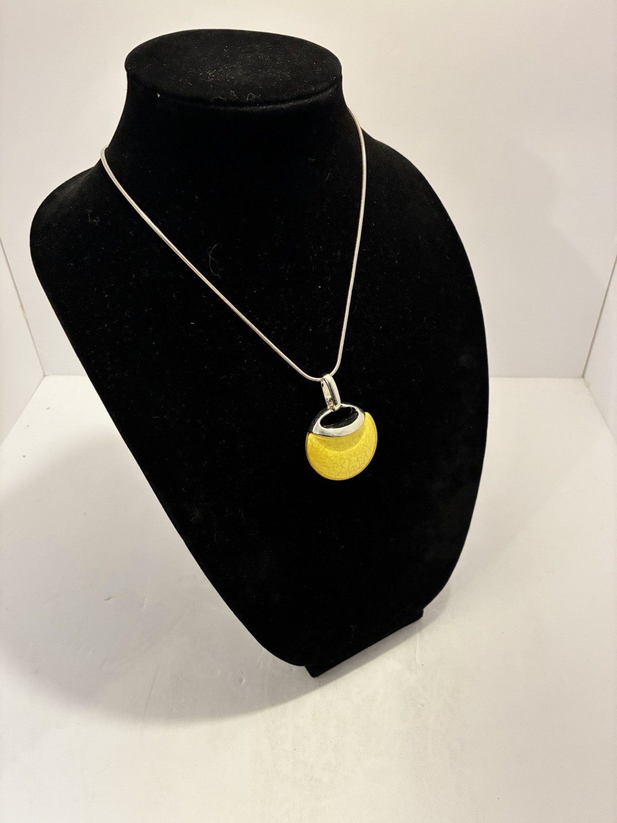 Modernist Yellow Crackle Resin Pendant Necklace Long 30″ Silver Tone Snake Chain