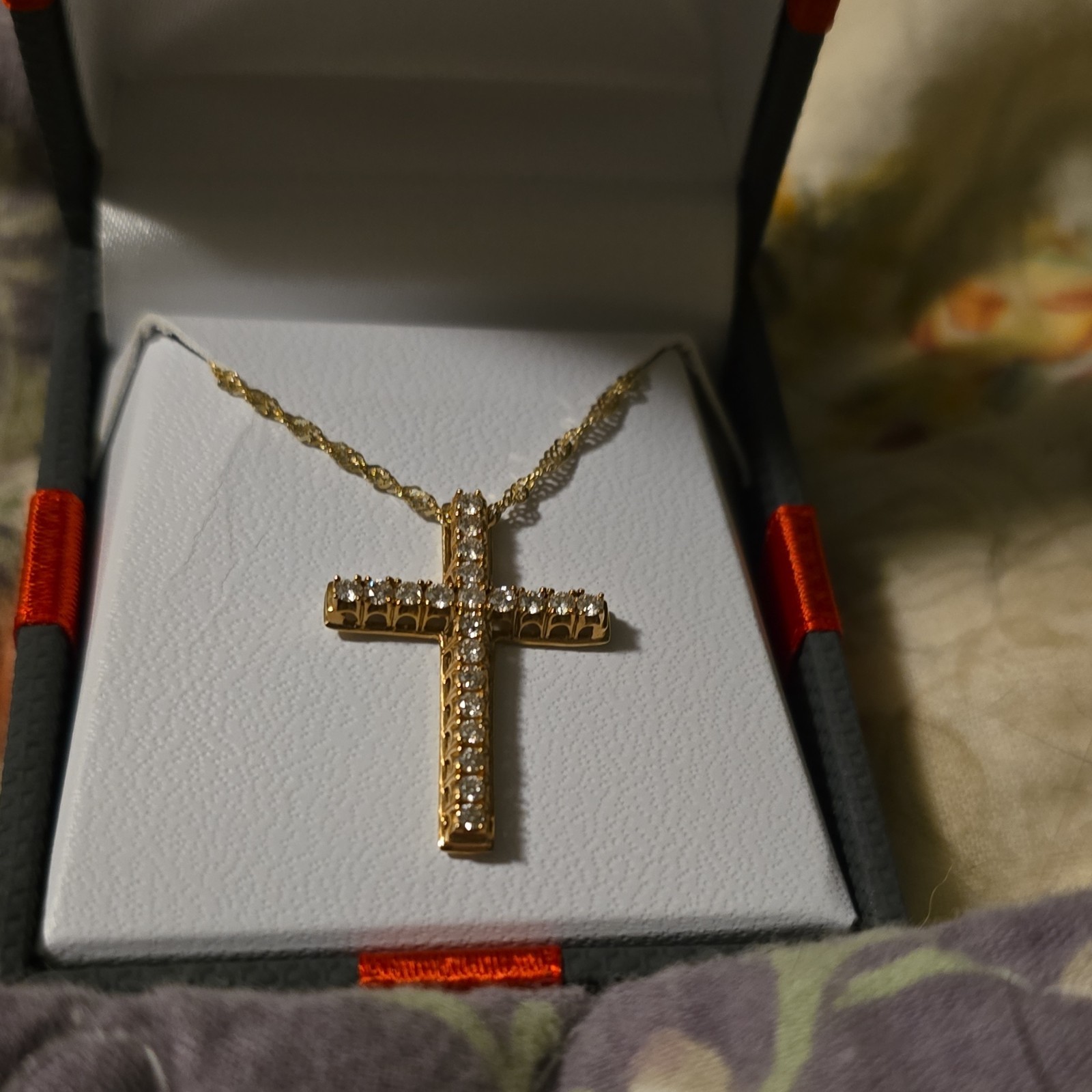 Diamond Cross pendant With Chain. All 14 carot Gold, 1/2 Carot Diamond Cross.