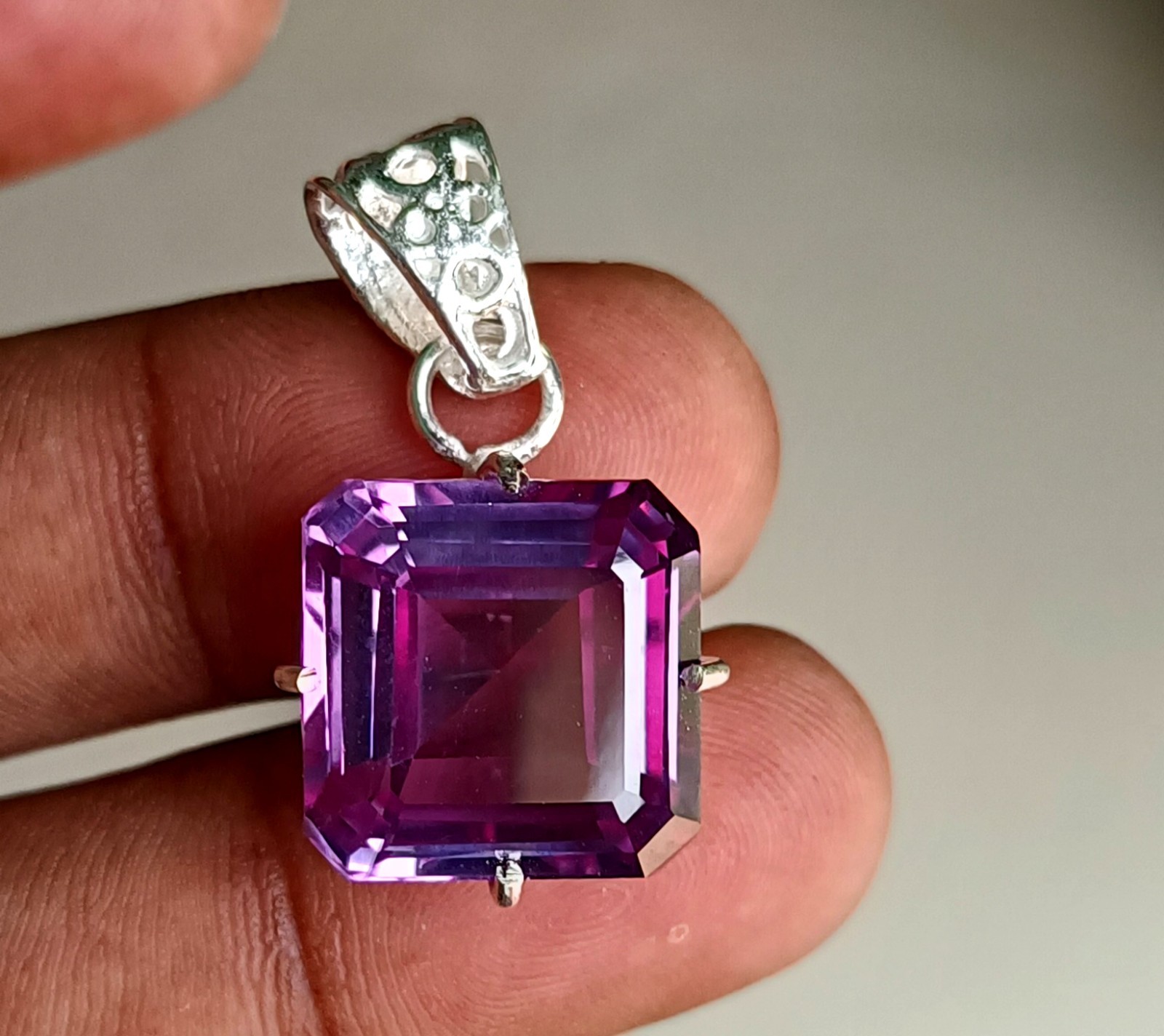 Natural 35.45 CT Color Change Alexandrite Certified Gemstone Pendant 925 Silver