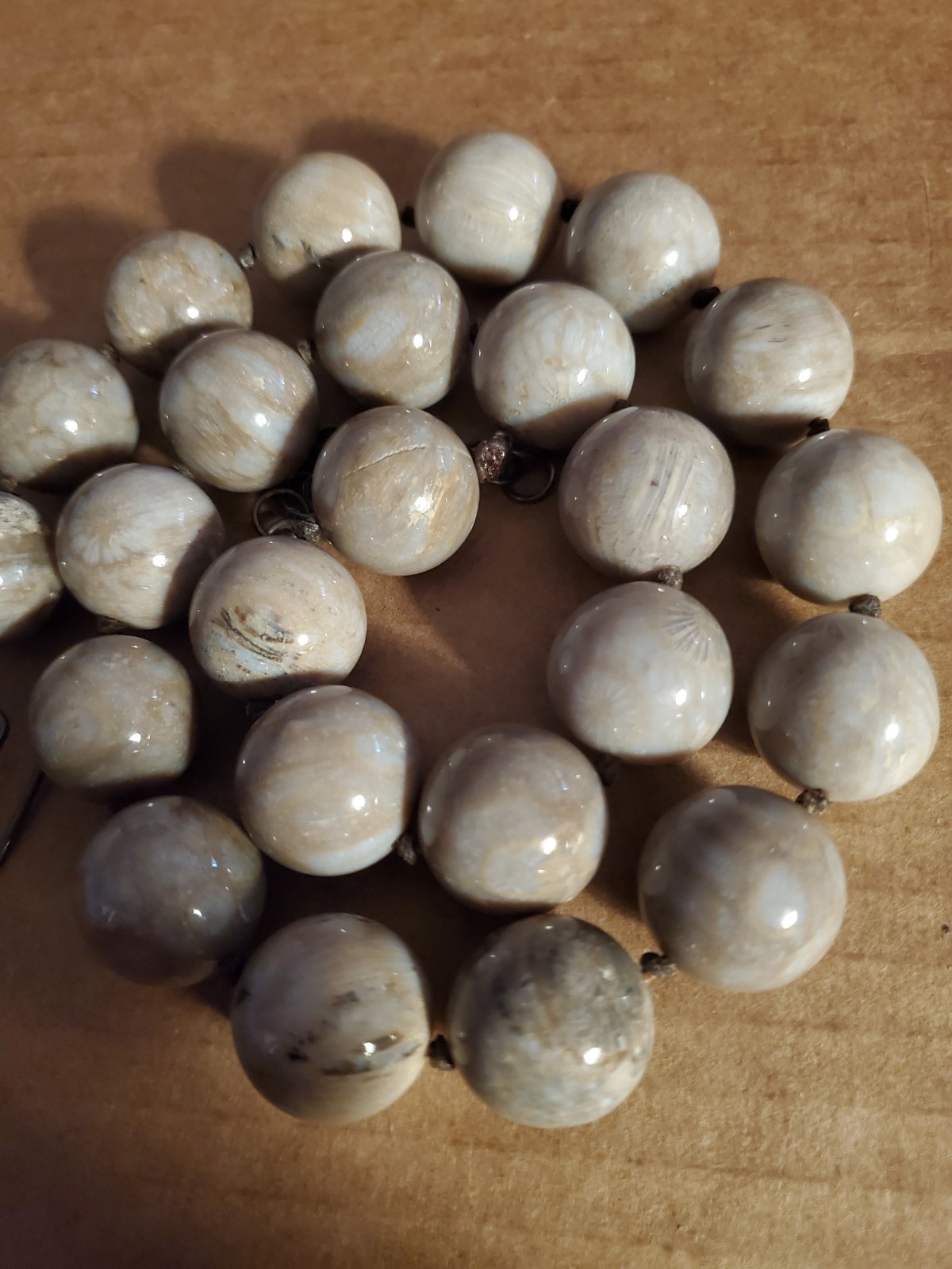Beige Round Stone Beaded Necklace Ball/Bead Chain Hook Clasp Agate