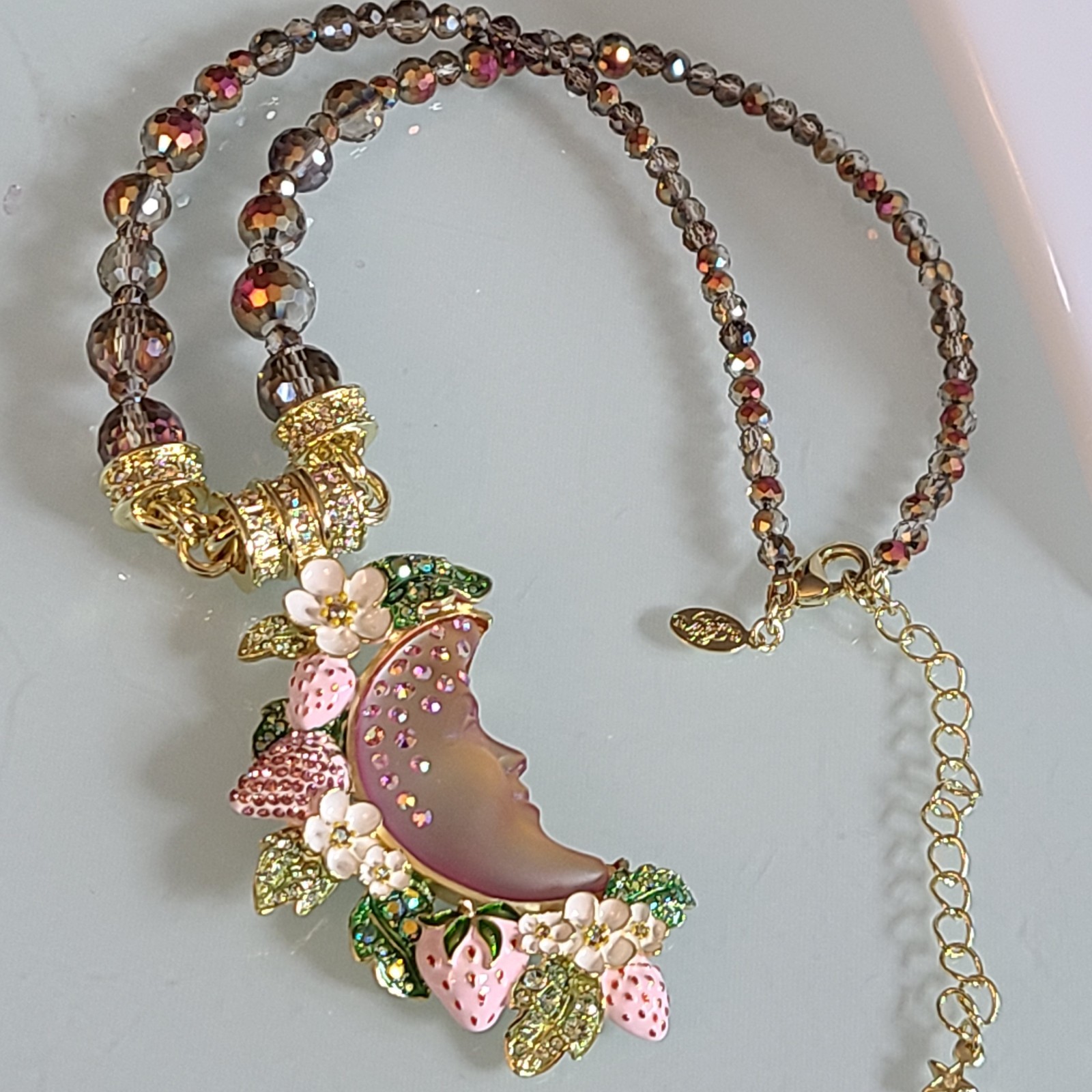 Belle Of The Ball Beaded Mystic Goddess Moon Shadow Strawberry Mag Necklace GT