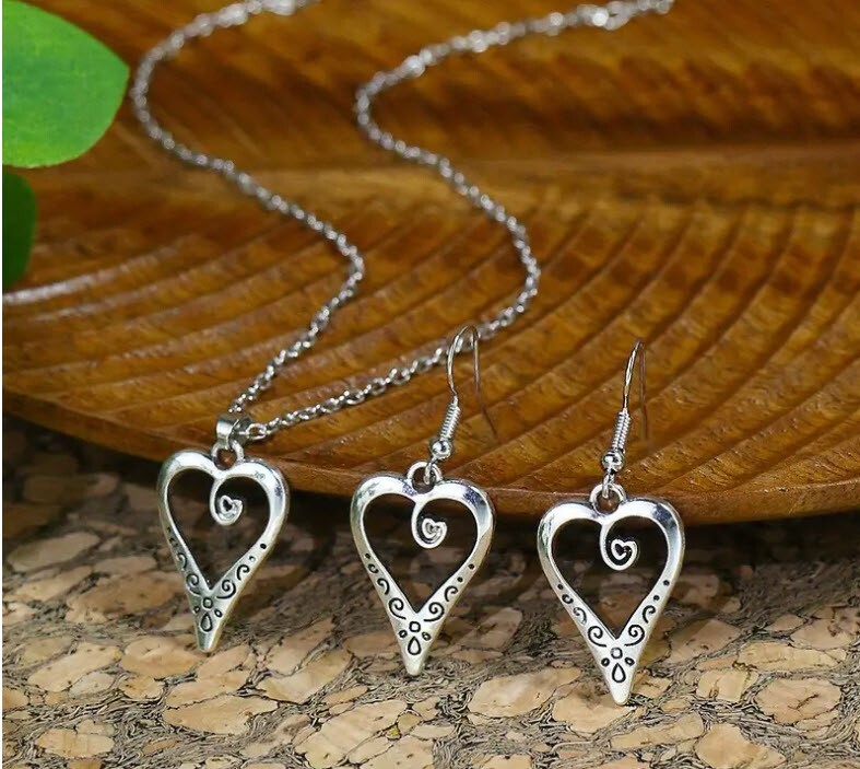 BRIGHTON BEACH Heart Earrings and Necklace Jewelry Set