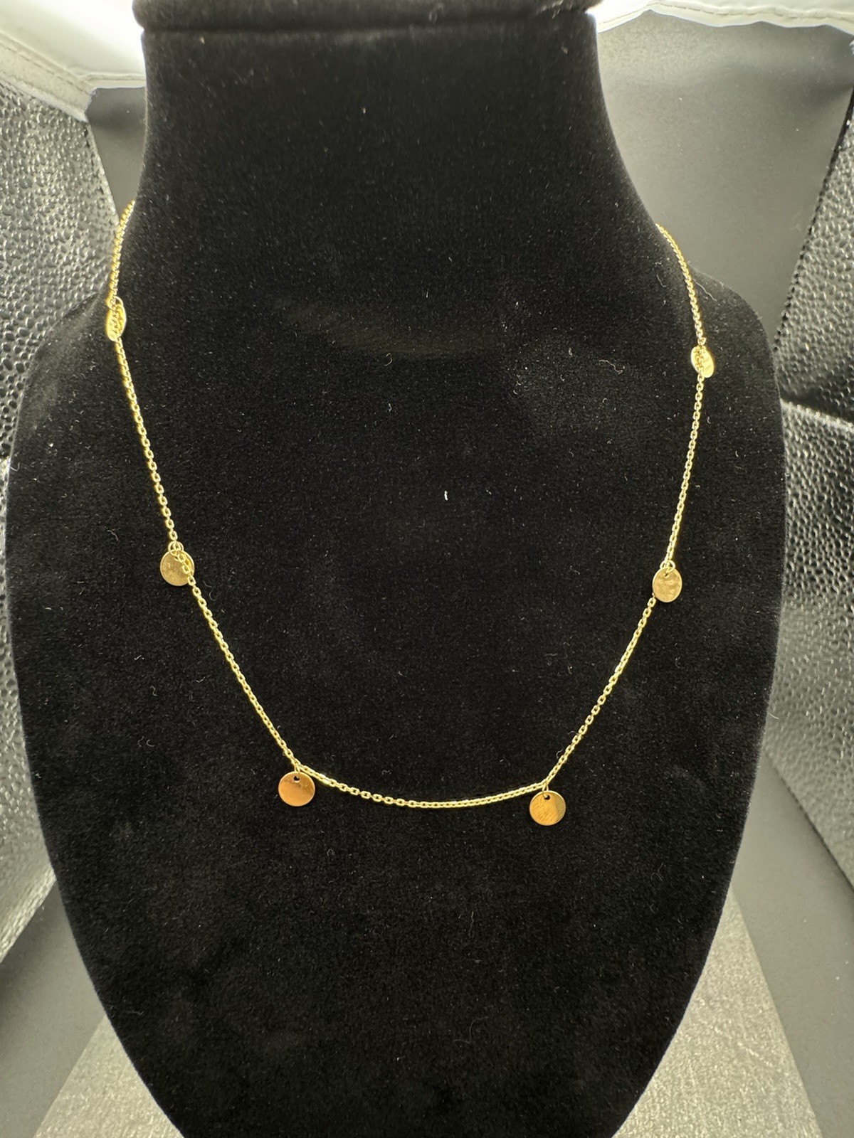 14k Gold Dainty Circle Necklace – 18 inch – 2.57g