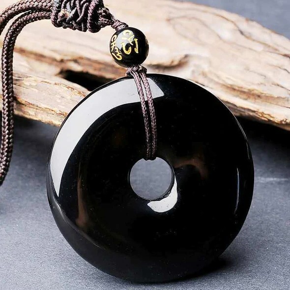 Black Obsidian Round Buckle Pendant Healing Reiki Amulet Protection Necklace