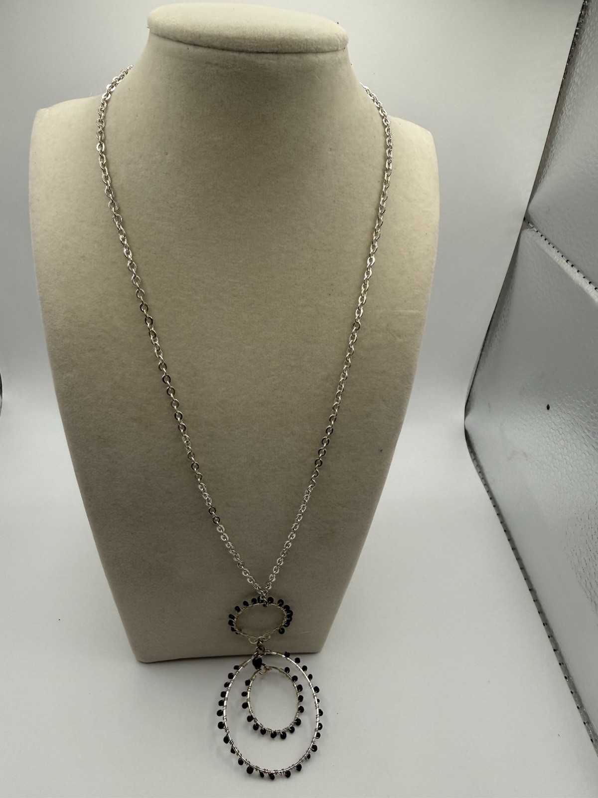VTG Y2K Boho Wire Wrapped Necklace whimsigoth Black Seed Bead Silver Tone
