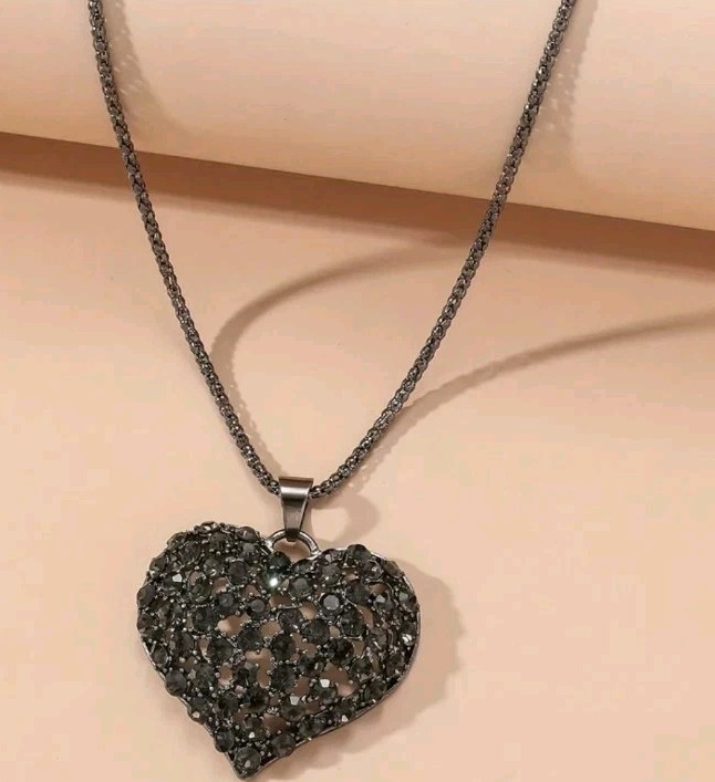 2.5″ Black Crystal Heart Shaped Pendant 24 ” Black Chain. New!! Goth, Midevil