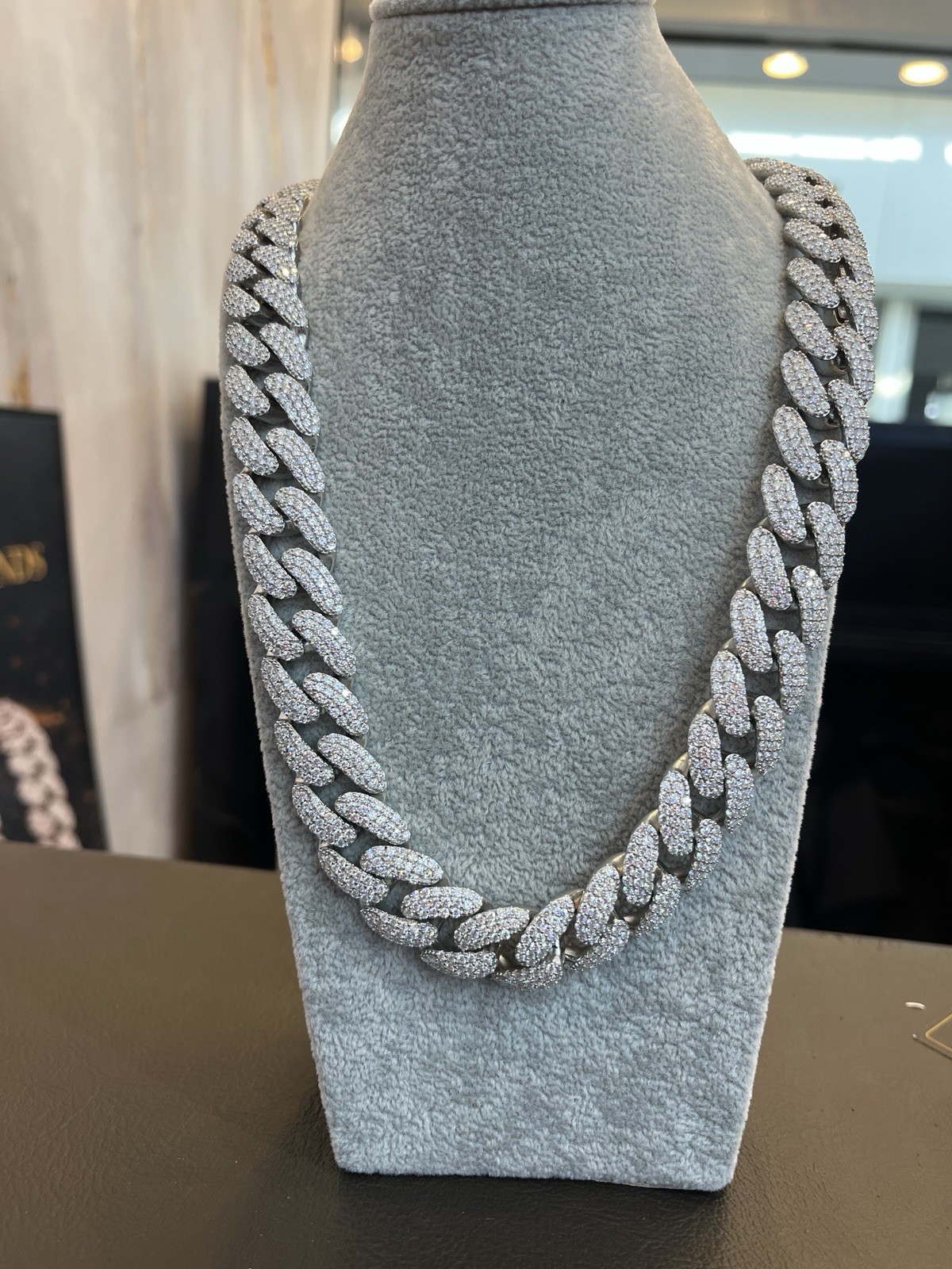 925 Sterling Silver Moissanite VVS Cuban Link 22in – barcode 013216