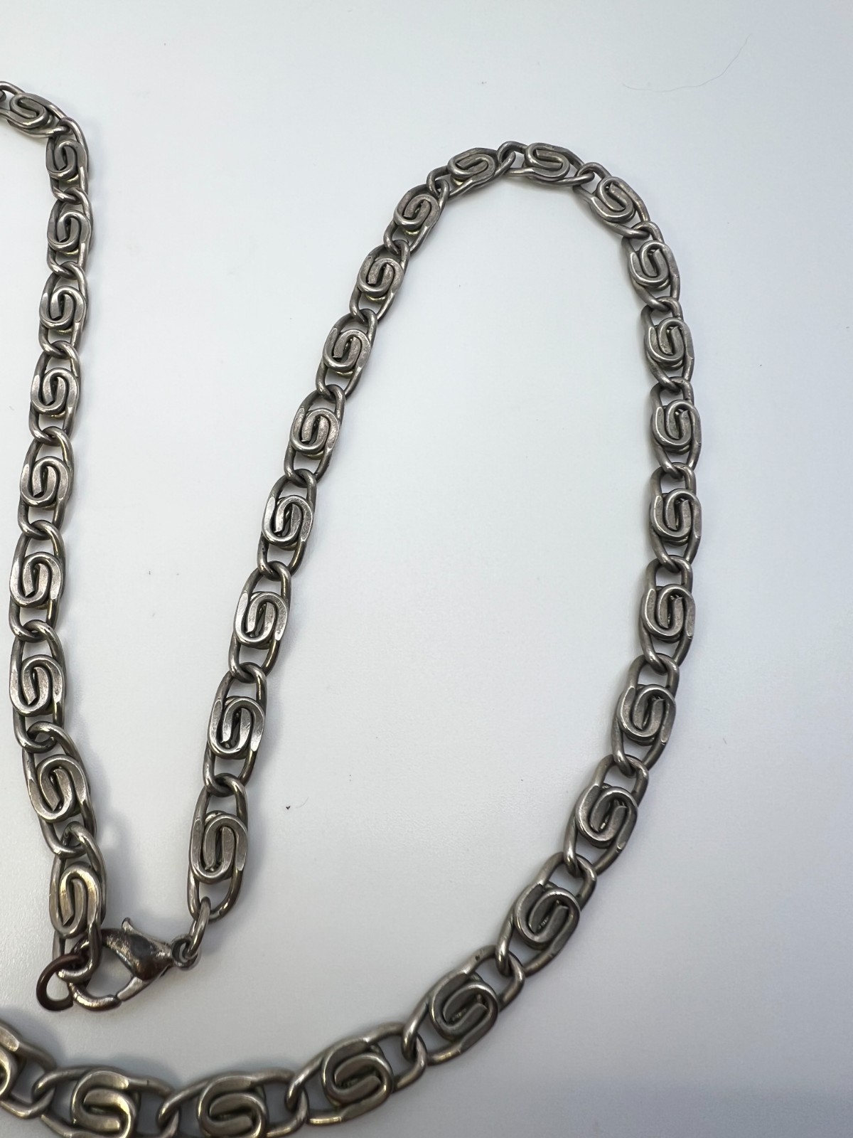 Silver Tone Unique Link Unisex Chain Necklace