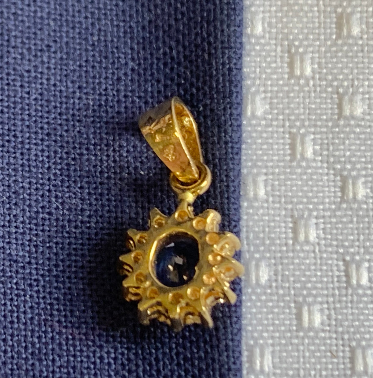 14K Yellow Gold Charm .91g Fine Jewelry Sapphire Color Stone Charm *READ*