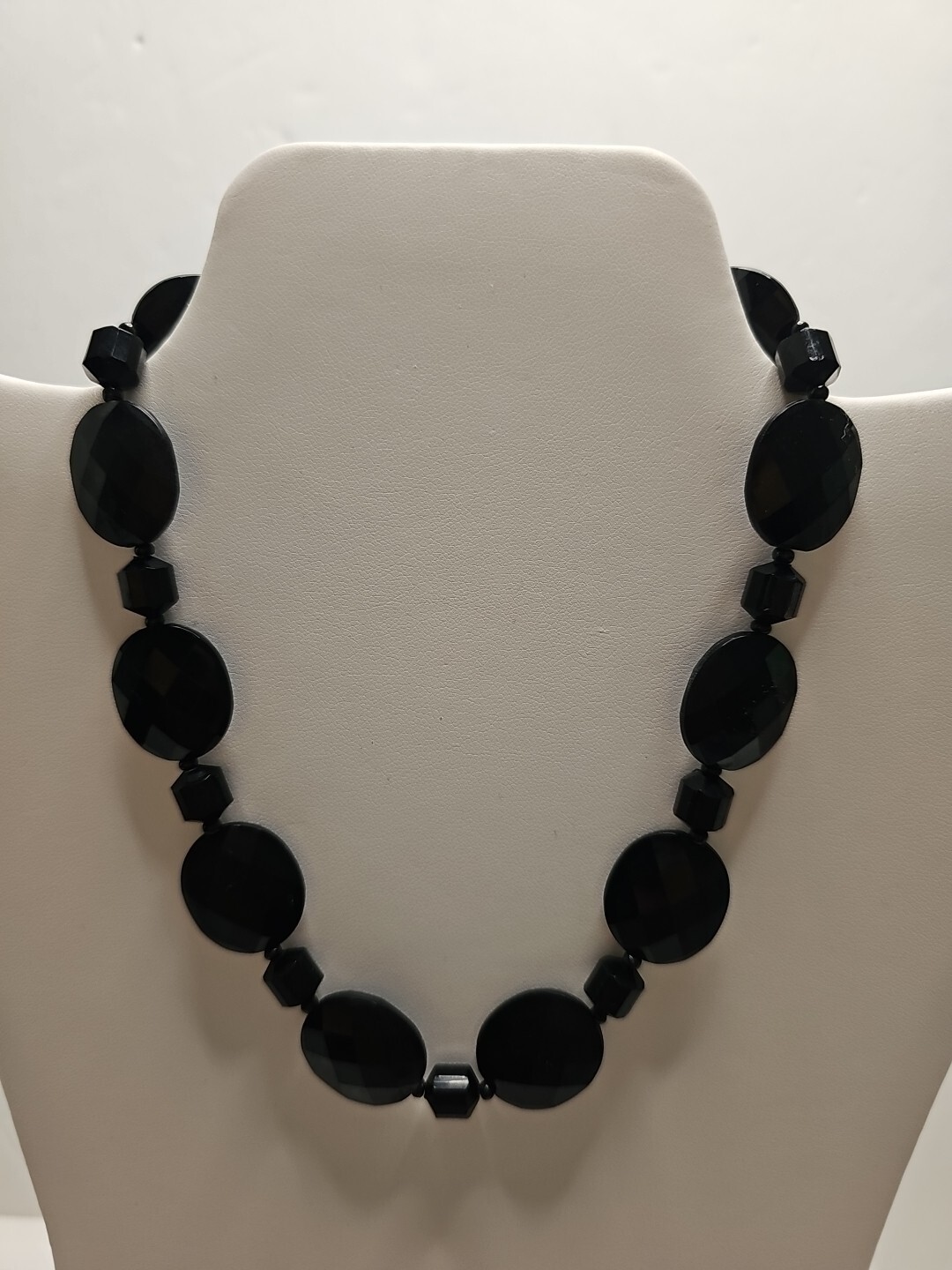 Choker Necklace Germany Black Faux Jewel Beads 14″ Long Fashion Neck Jewelry