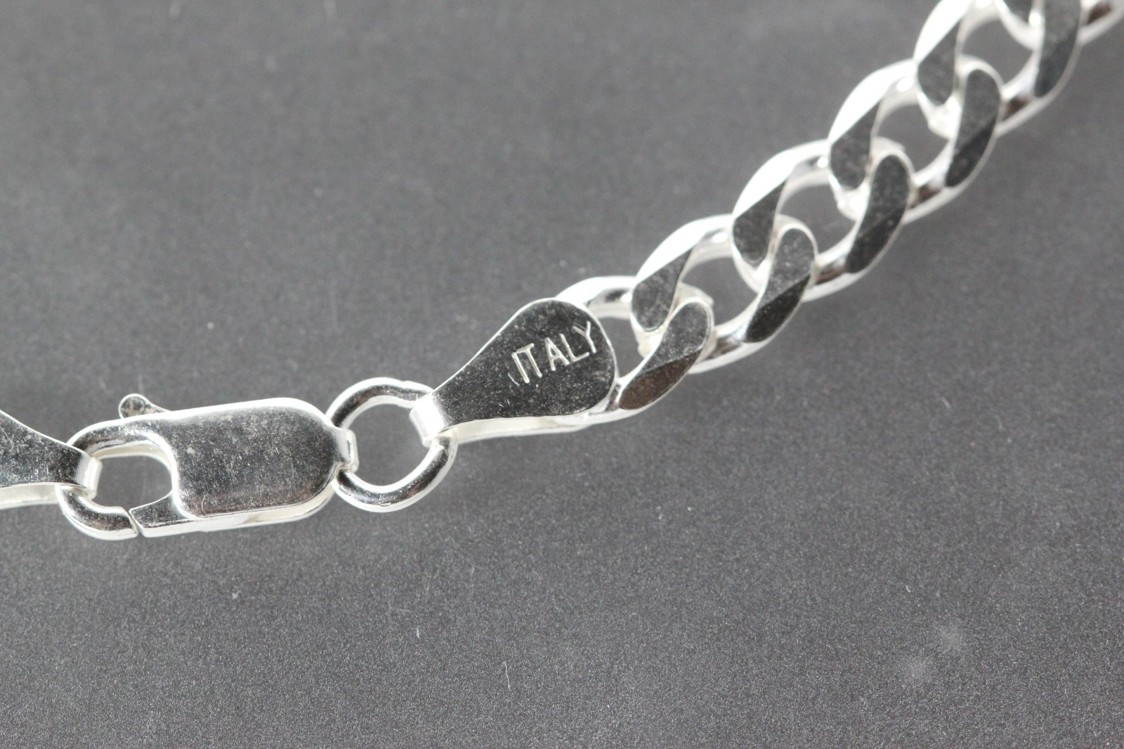 Sterling Silver 925 Flat Curb Link Chain Necklace 26.2 Grams, 22″l, (NEC5976x)