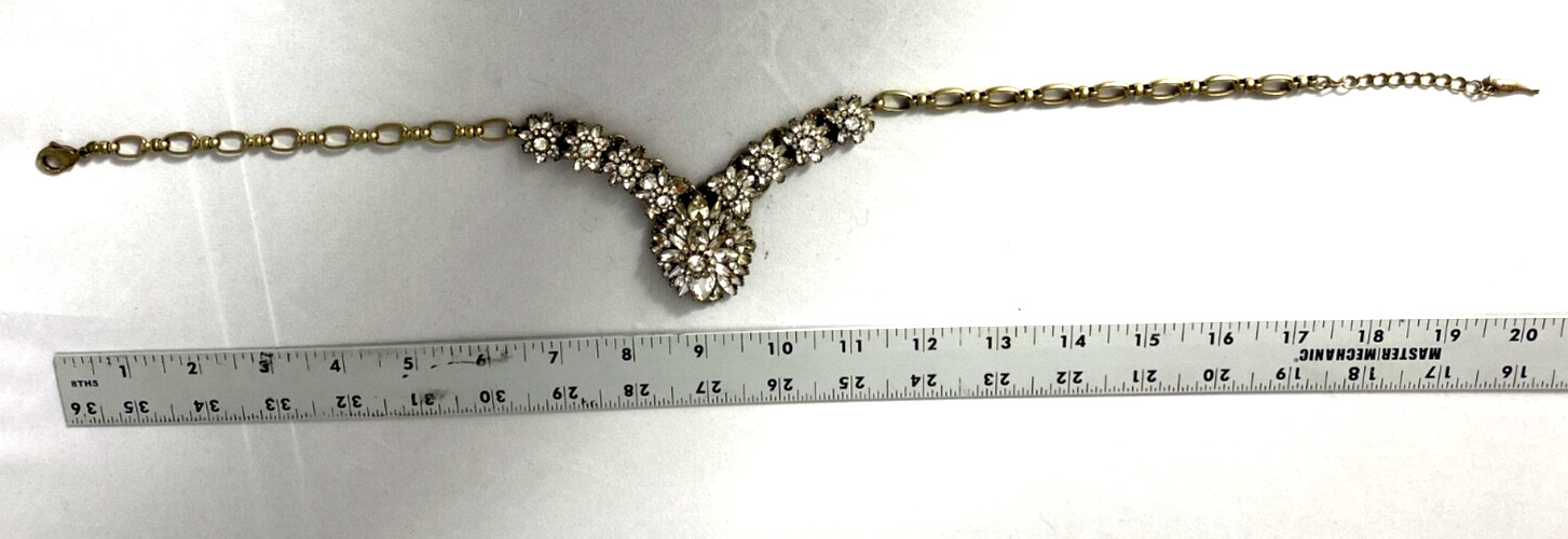 Beautiful elegant Chloe & Isabel Starburst Clear Rhinestone Necklace Wedding