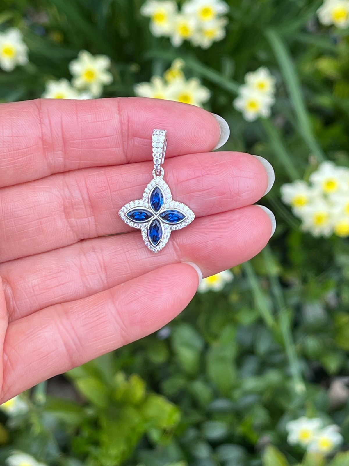 925 Sterling Silver Navy Blue Four Leaf Clover Flower CZ Pendant Women 17mm/28mm