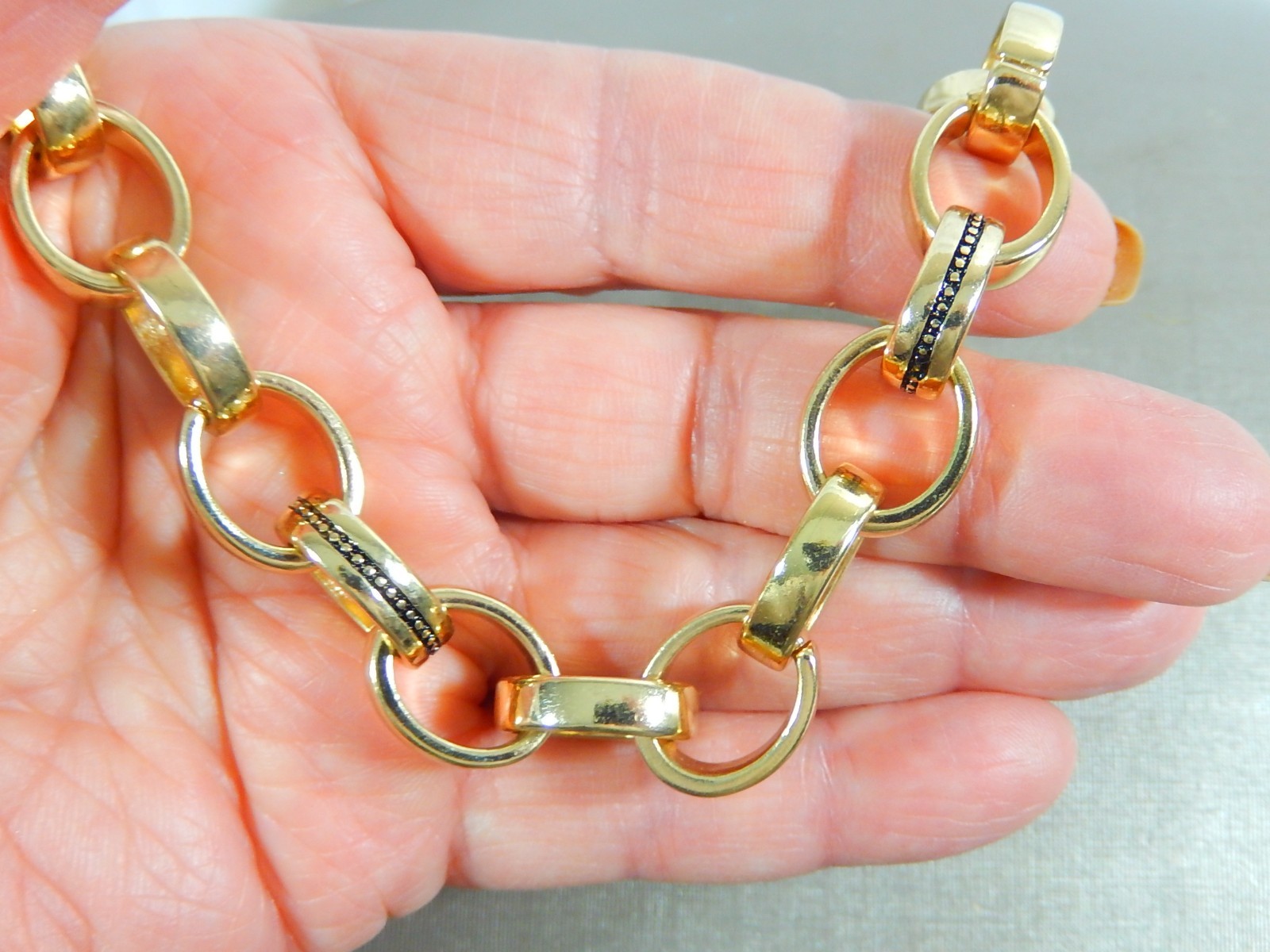 VTG CHUNKY OVAL ROLO LINK W BLACK ENAMEL DESIGN TONE 19″ NECKLACE SIGNED LS