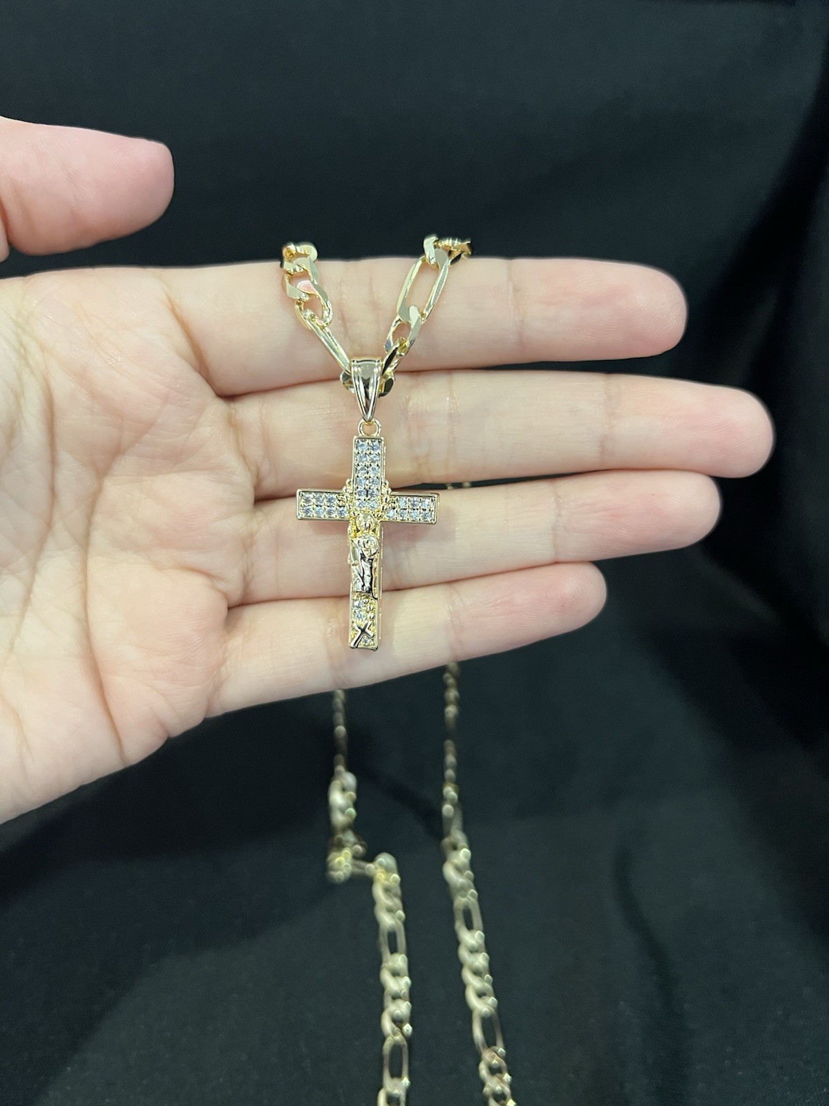 Gold PLATE Mens Boys Girls Womens San Judas St Jude Cross Pendant & Figaro Chain