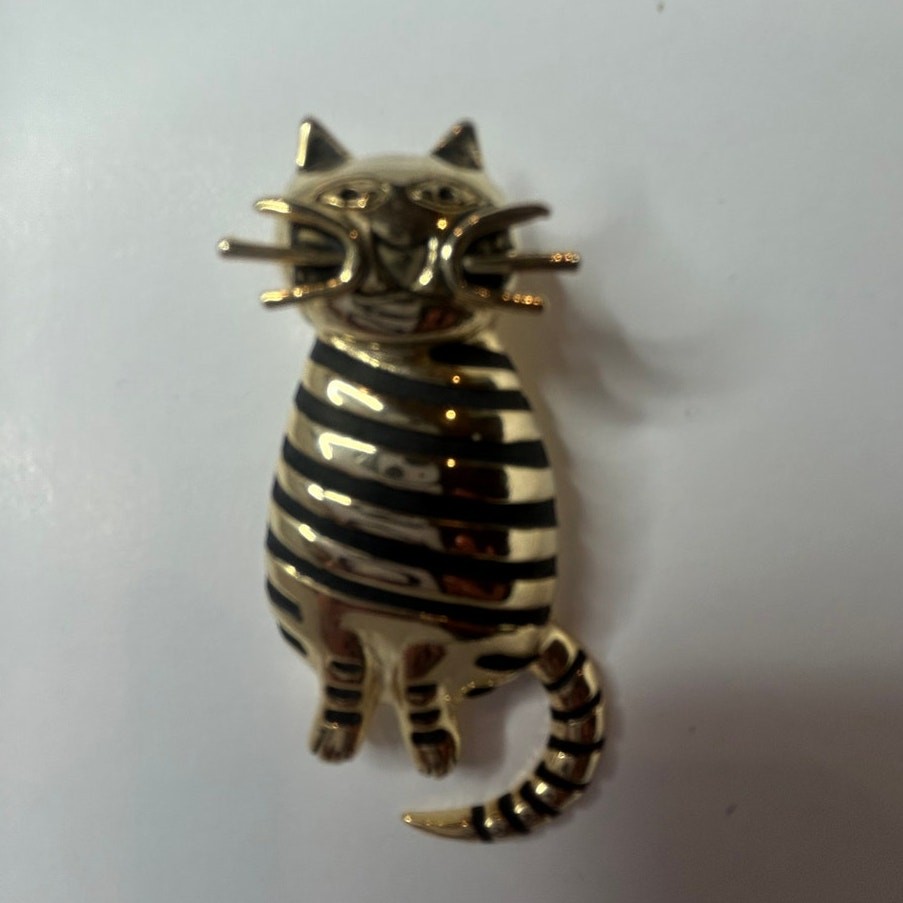 Vintage tabby cat pendant with black stripes retro whimsical