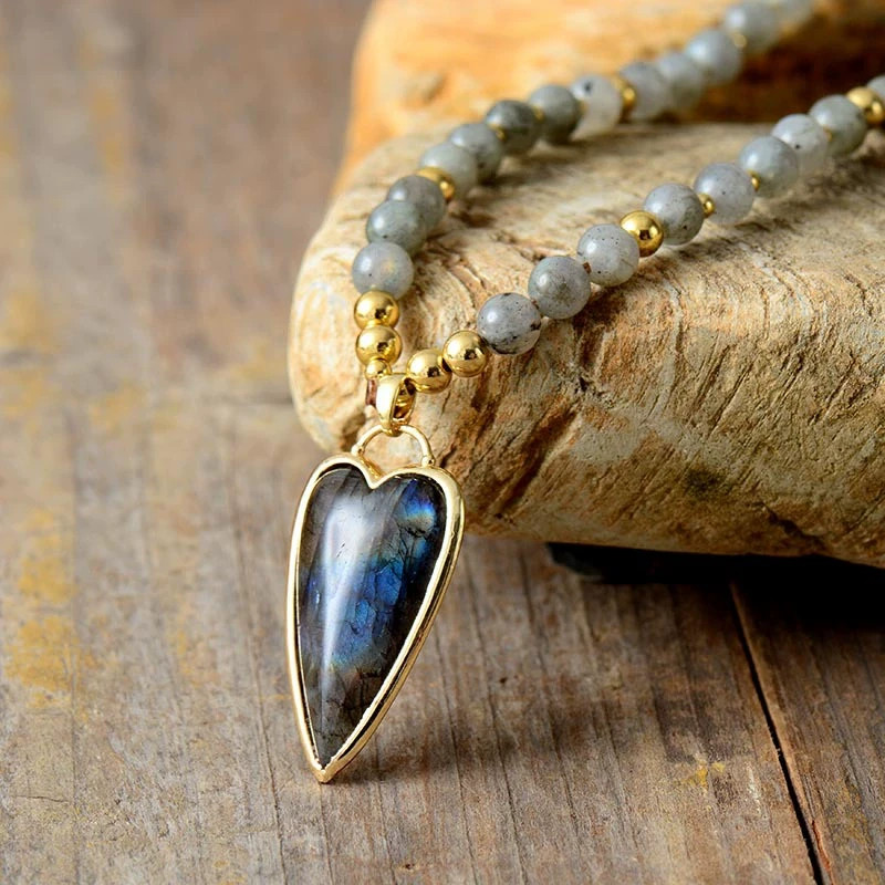 Handmade Premium Labradorite Heart Pendant Crystal Beaded Healing Women Necklace