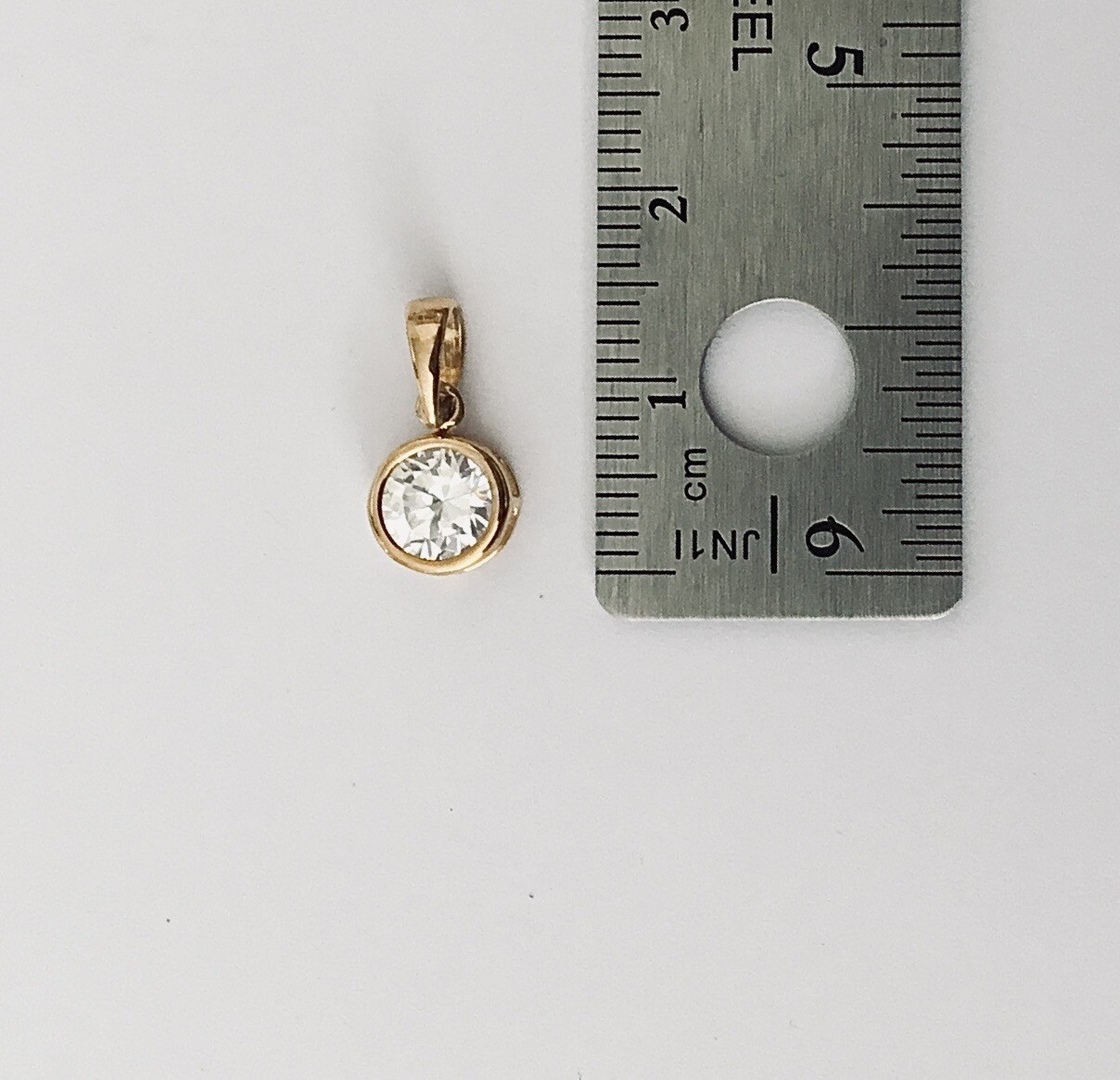Elegant Solid 14K Yellow / White Gold Cubic Zirconia Bezel Set Pendants NEW