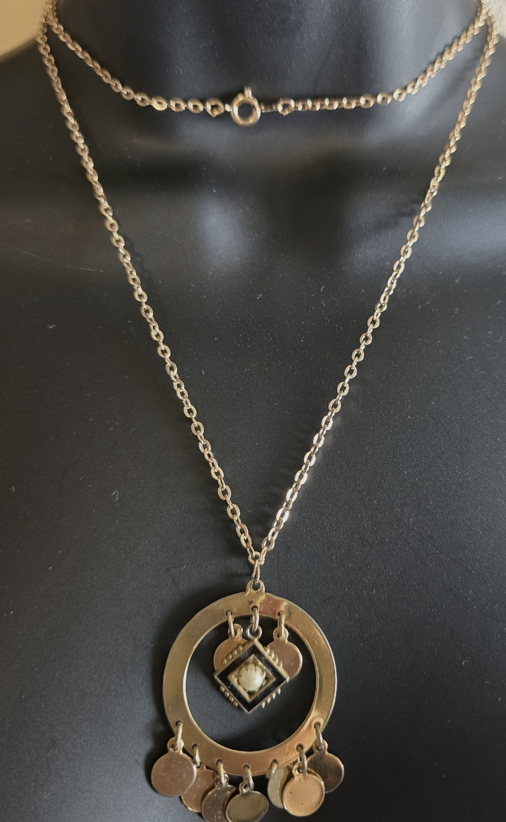 Necklace Excellent Condition 15 Inch Gold Tone