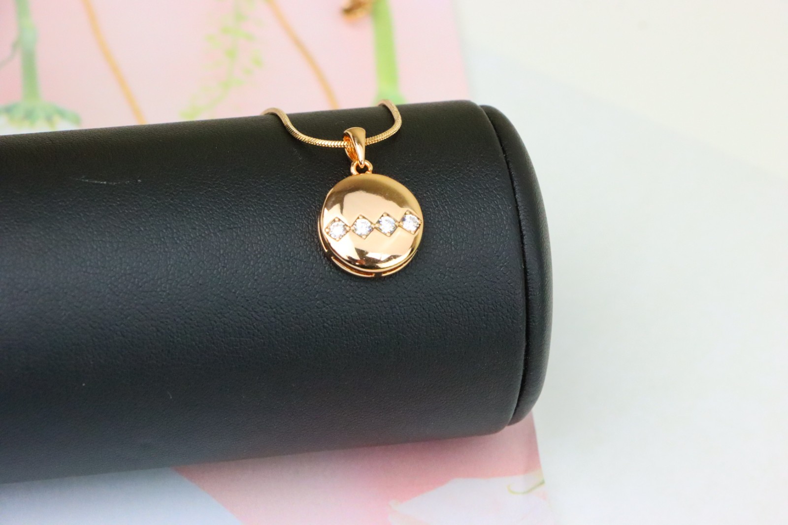 with Zigzag White Crystal Accent Design, XPPT1255 Round Rose Gold Pendant