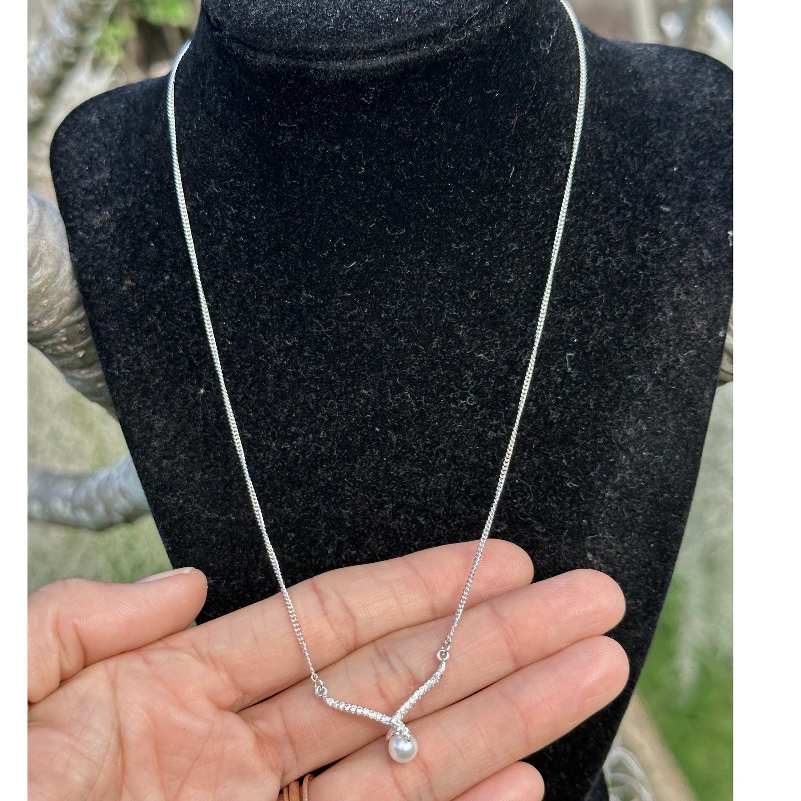 Austrian White Pearl Crystal V Chevron Pendant Necklace 17-20″ Chain