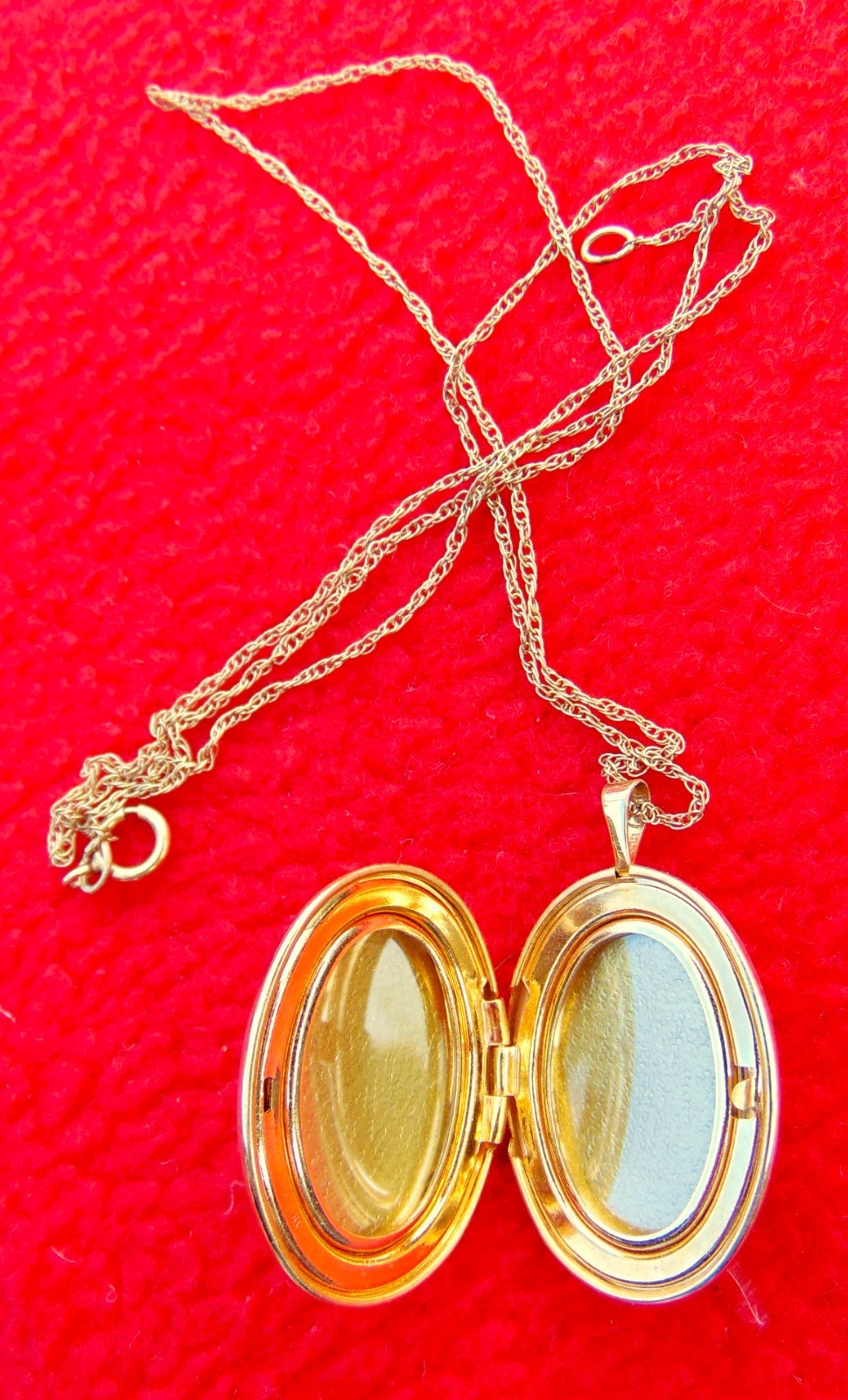 14 KARAT GOLD FILLED LOCKET ~ ENGRAVED TEDDY BEAR ~ 18″ CHAIN ~ NEW IN BOX