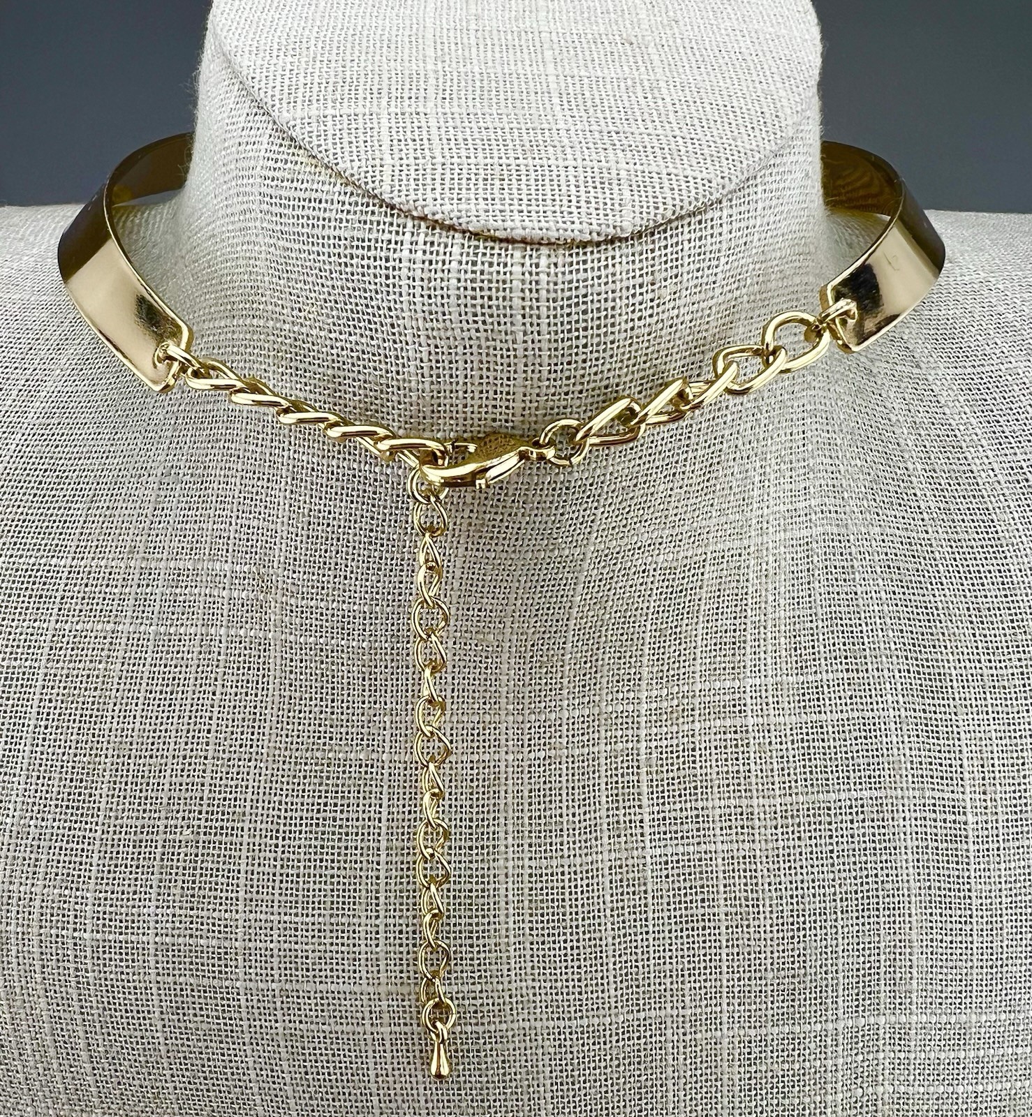 Modernist Collar Necklace Gold Tone Sleek Polished Band