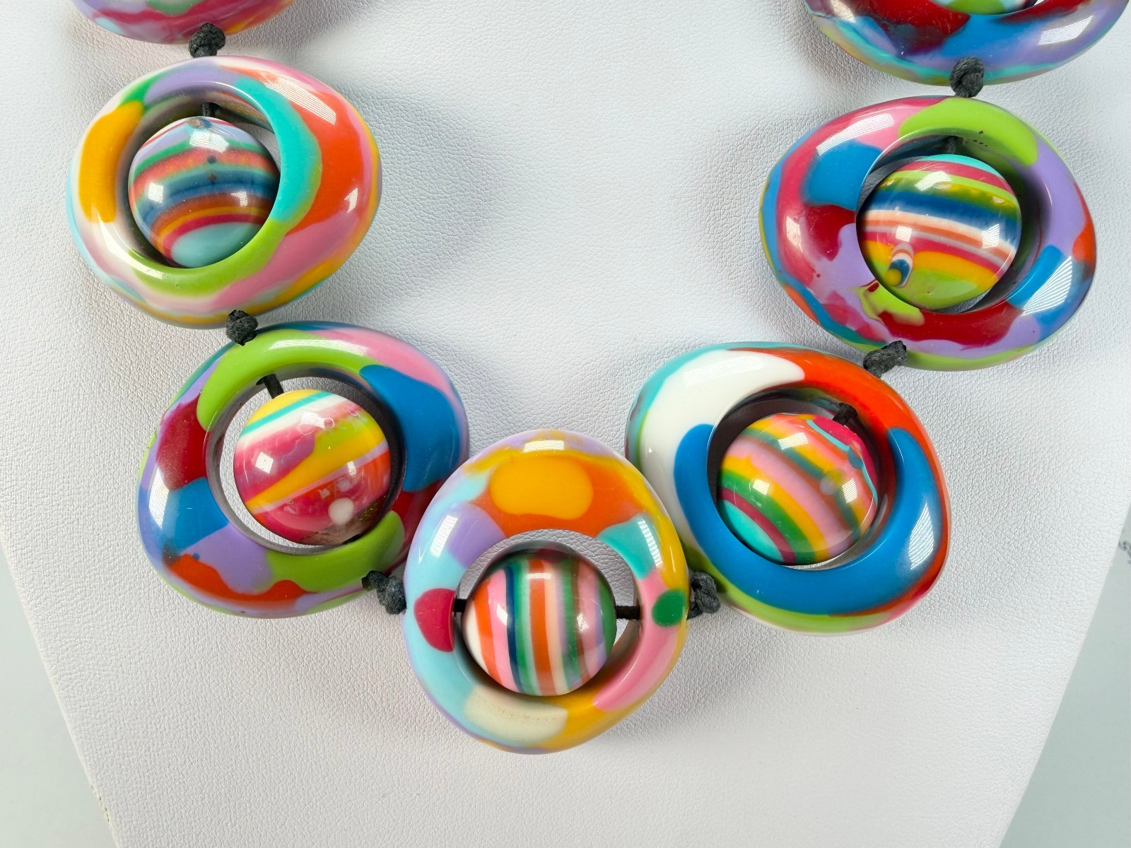 Jackie Brazil “Saturn” Kandinsky Disc & Ball On String Short 50cm Necklace