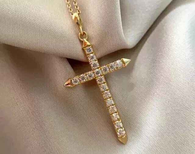 2Ct Round Cut Simulated Diamond Women’s Cross Pendant In 14K Yellow Gold Plated