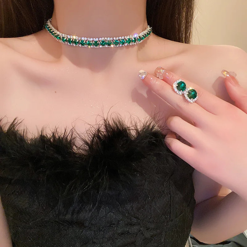Women’s Rhinestone Decorated Necklace & EarringsTrendy Jewelry Set