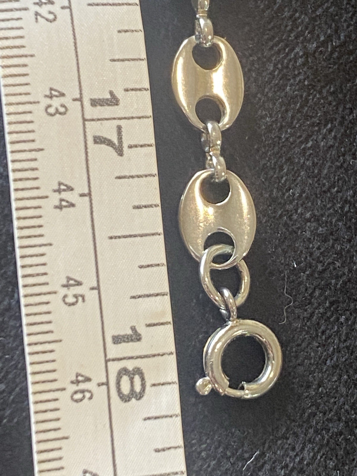18” puffed “Gucci” link/coffee bean or marina chain Silver Tone necklace chain