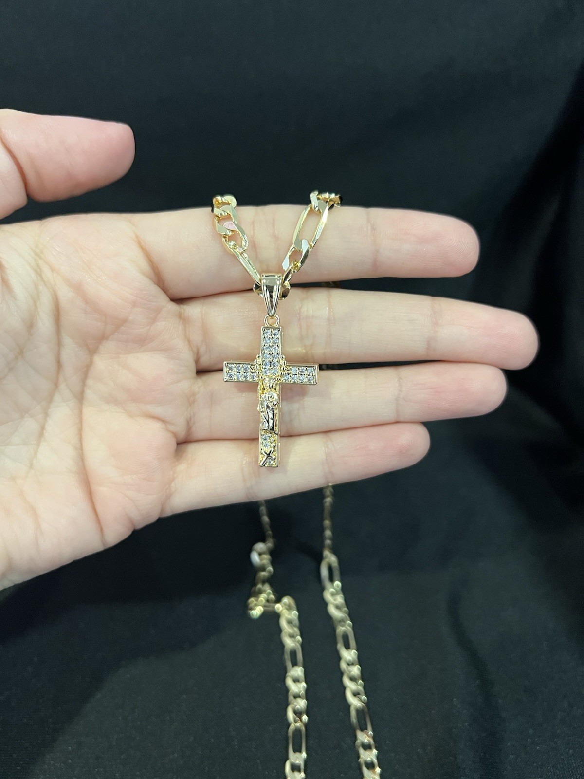 Gold PLATE Mens Boys Girls Womens San Judas St Jude Cross Pendant & Figaro Chain