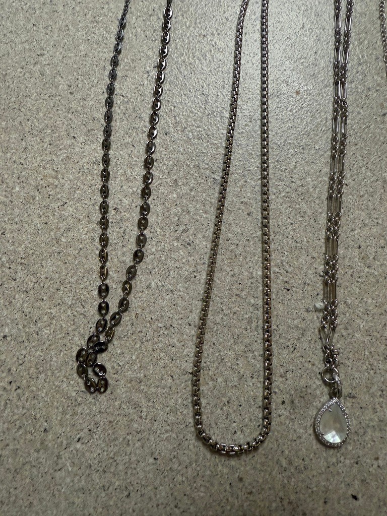 LOT OF 4 Bomb Party Luxe Allure Necklaces gold silver dark chains. BEAUTY