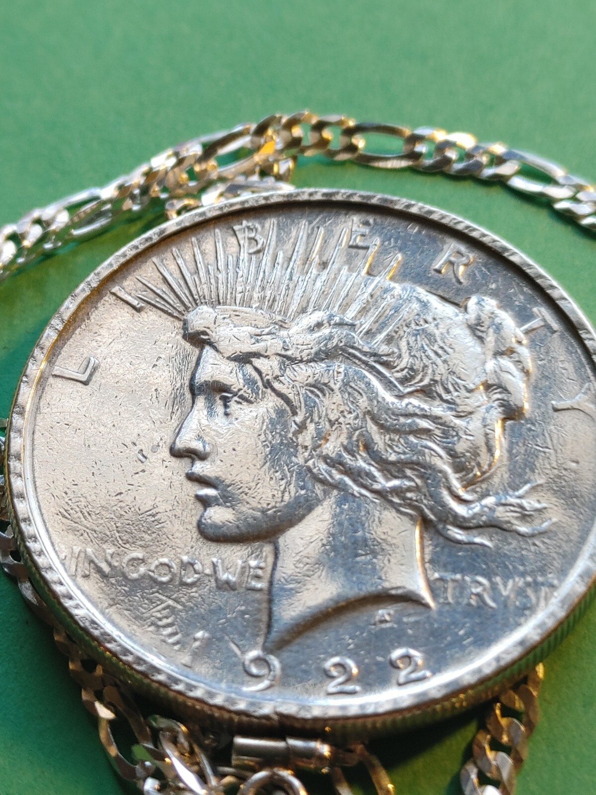 1922 Peace Liberty 900 SILVER DOLLAR Pendant 22″ 925 STERLING Chain & GIFT BOX