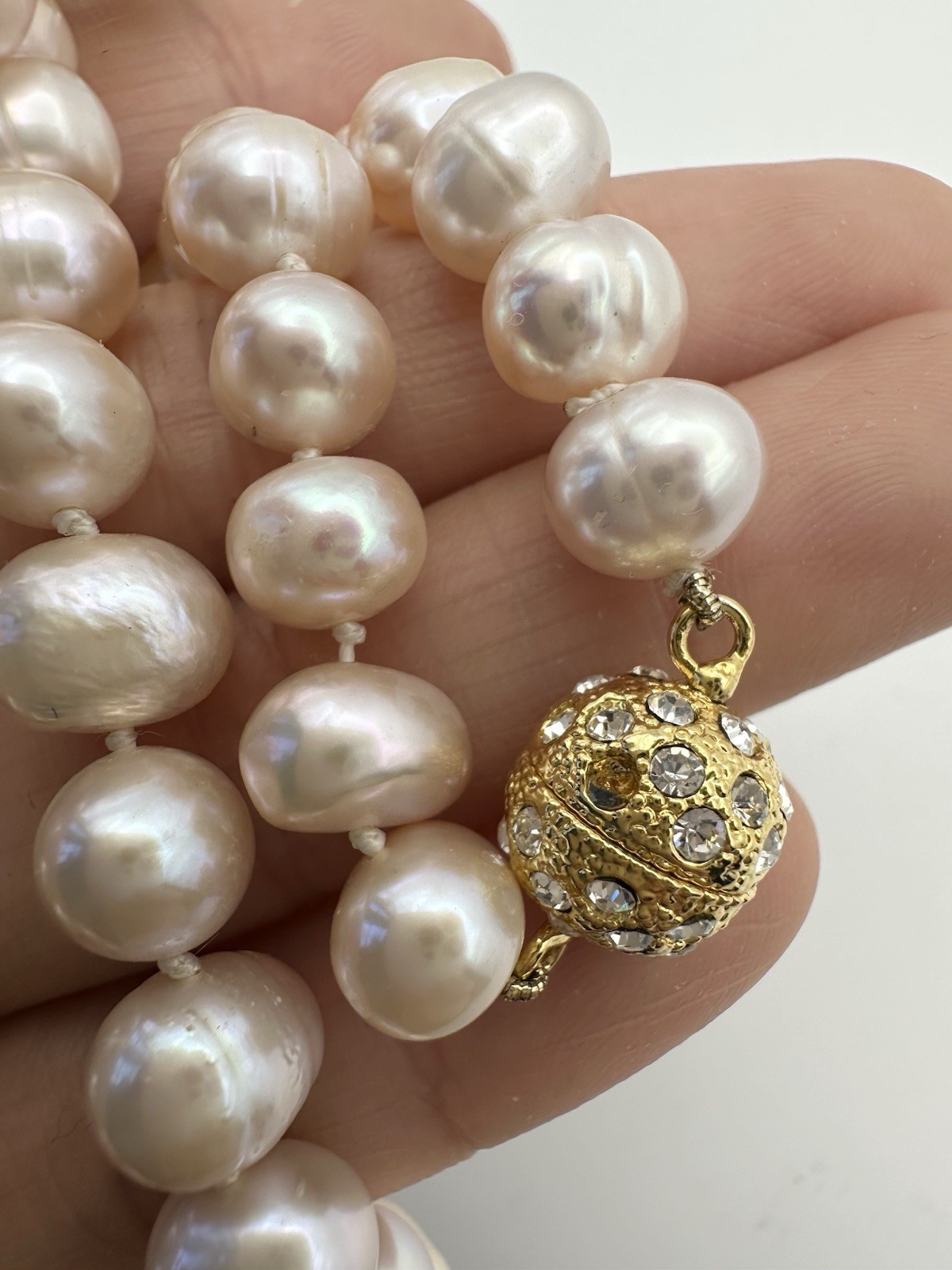8-9mm Freshwater Pearl Hand Knotted Necklace 16.5”