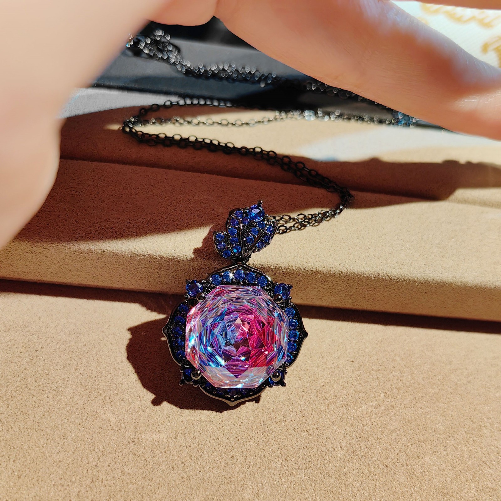 New 18mm Rose Cut Bi Color Tourmaline Gems Women Necklace Pendant Black Gold