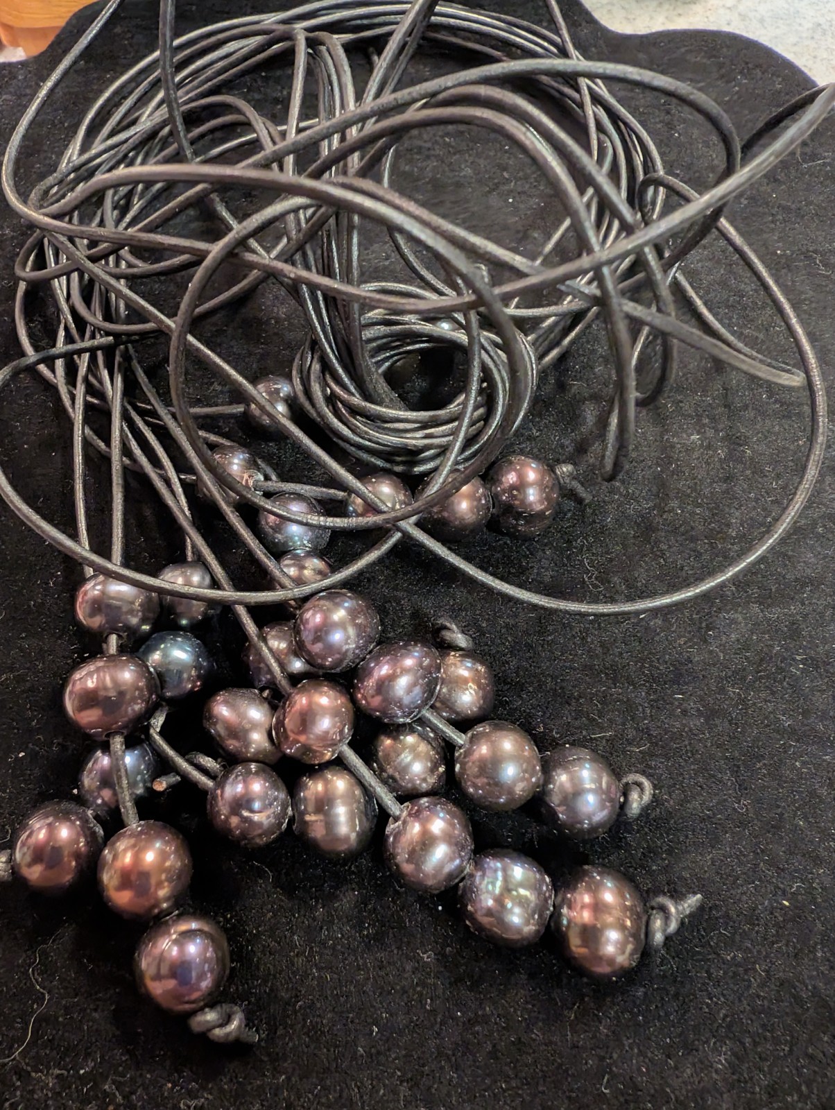 Bolo Lariet Leather Biker Necklace with Genuine Gray Pearls 8 in 1 Necklace 58″