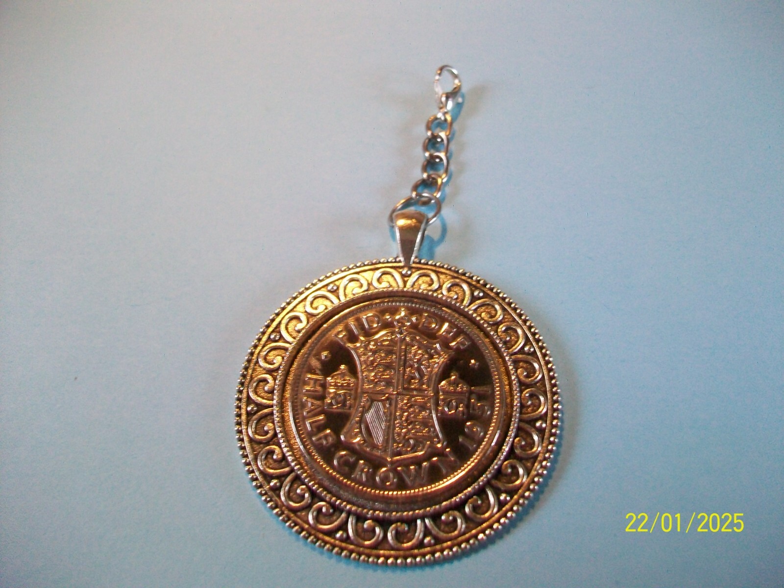 HALF CROWN COIN – LIMITED EDITION SILVER CASED PENDANT – 1947 to 1951