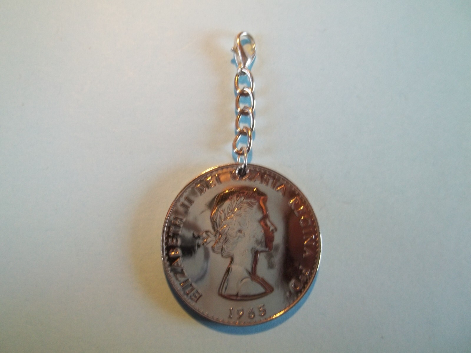CROWN COIN – SIR WINSTON CHURCHILL – HIGHLY POLISHED PENDANT / CHARM – 1965
