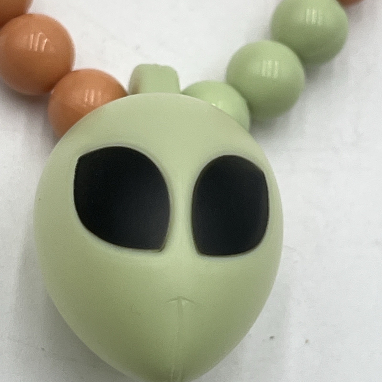 Lucky Star 15” Glow In The Dark Light Up Green & Orange Beaded Alien Necklace