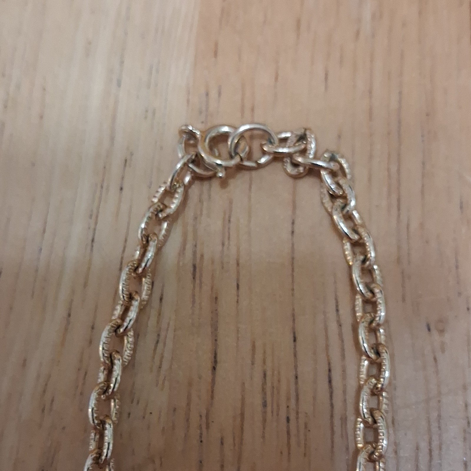 Gold Tone Oval Link Chain Necklace Butterfly Charm Pendant Adjustable Lobster