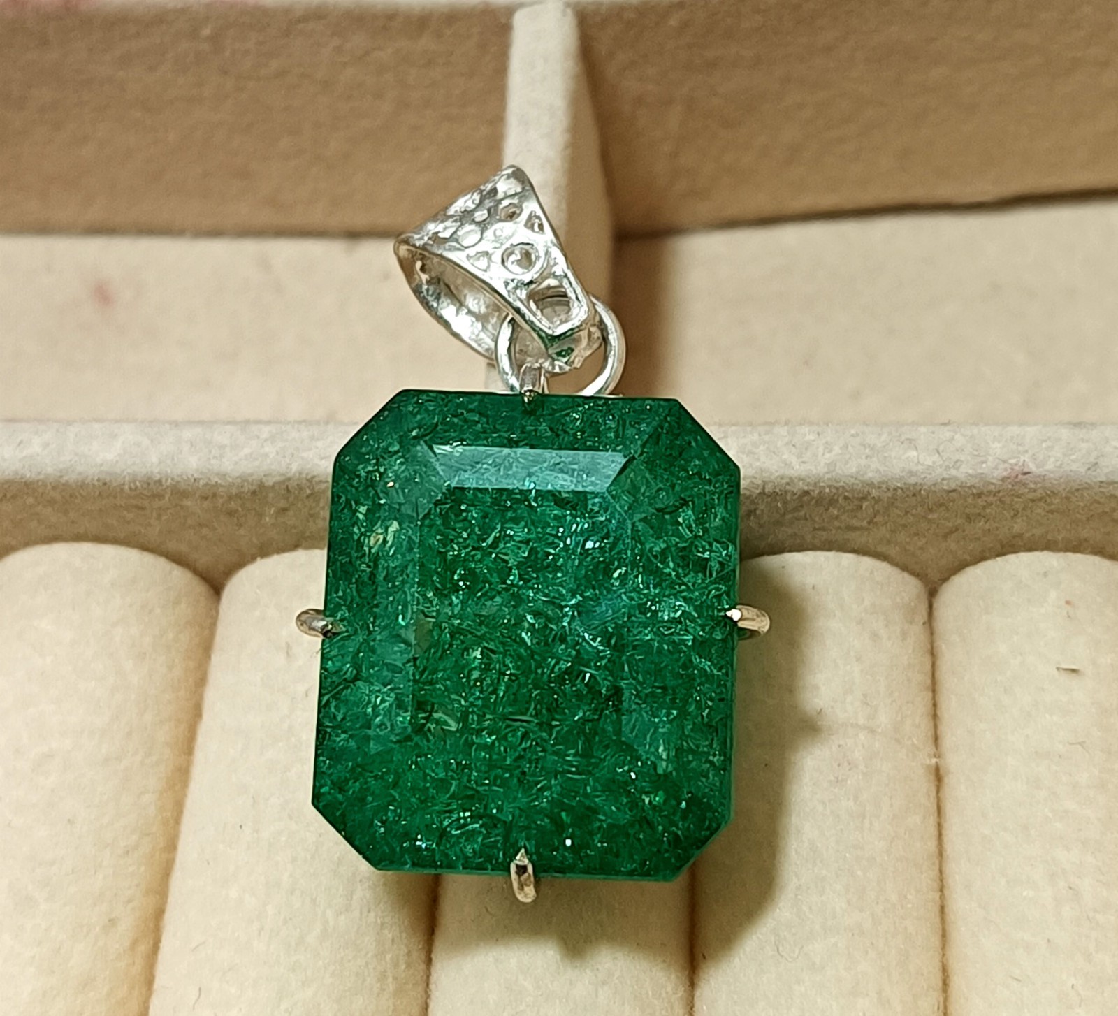Certified 75.95ct Natural Emerald 925 Solid Silver Emerald Cut Pendant Gemstone